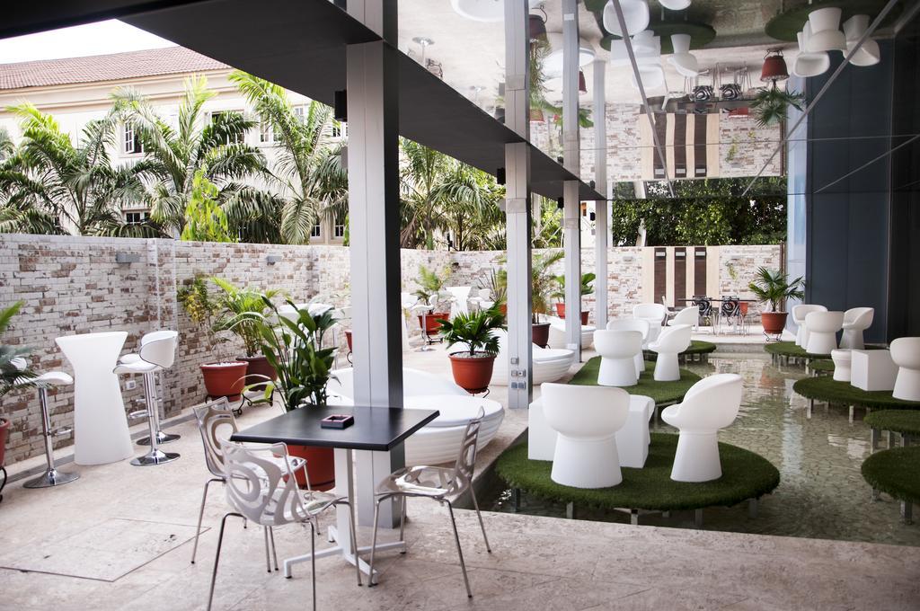 Sv Chrome Hotel Abuja Exterior photo